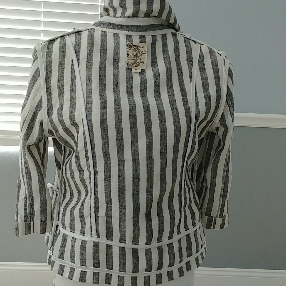 Jacket - Picture 4 of 7